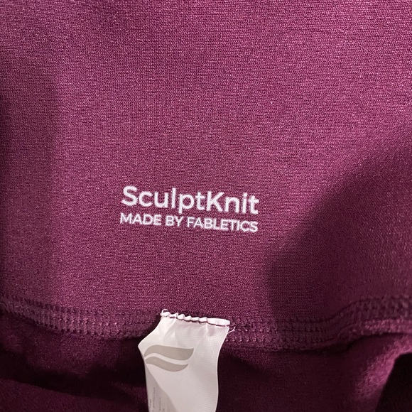 NWT Fabletics High-Waisted Sculpknit Essential Leggings Plum Women SZ L - Picture 4 of 6